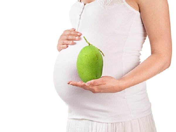 Ăn xoài xanh khi mang bầu có gây nguy hiểm hay không